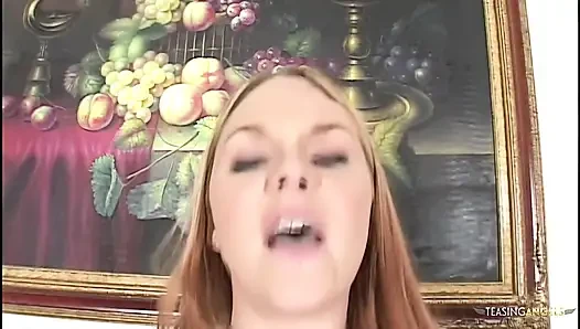 PAWG Ginger reitet einen schwanz und wird mit sperma bedeckt