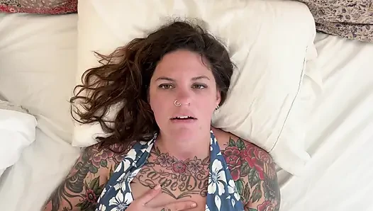 Carrie capri muasin dirinya sendiri pakai dildo ukuran raksasa sampai orgasme asli