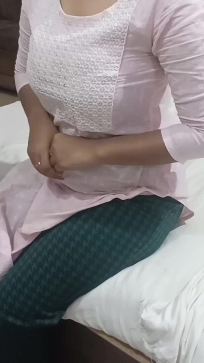 Super HOTEL HOUSEKEEPING! Latin girl with a big Gand, Sehelyaa by the guest For Extra Tip | Clip 1