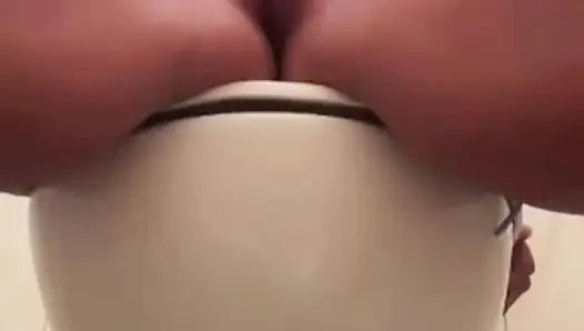 Orgazm Ile Tuvalette Ateşli