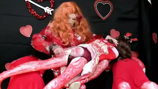 Сисси День Святого Валентина, косплей с 3 куклами-взрывами, часть 2