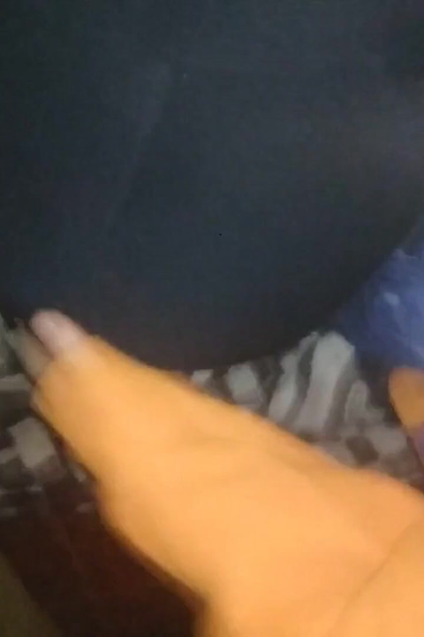 Aku pecah sepatunya dan aku memasukannya ke dalam