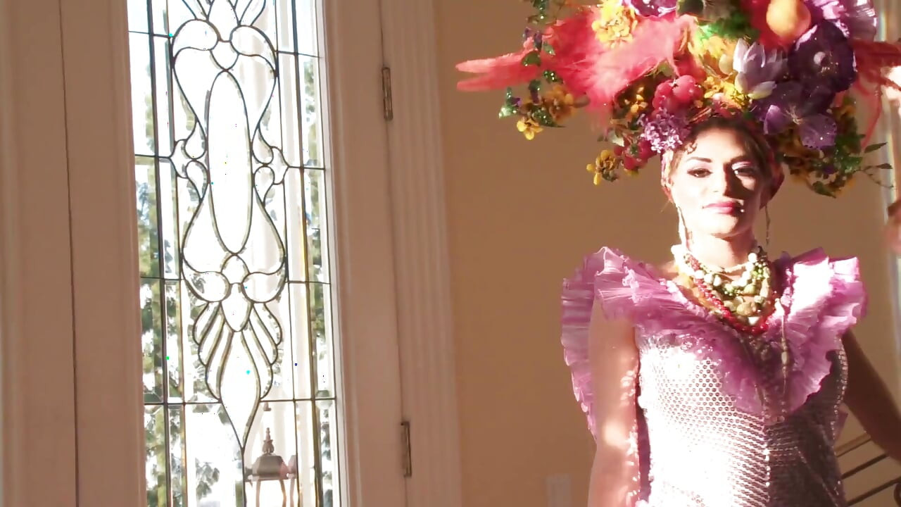 Orgia przyjaciół podekscytowanych przez swoich chętnych mężów