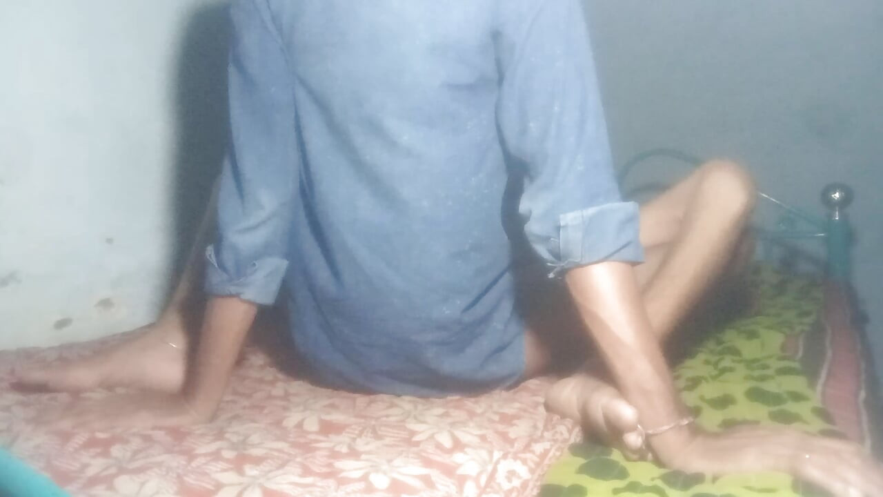 Zum ersten mal sex mit indischem bhabhi