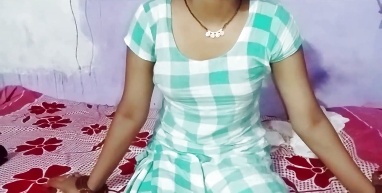 Cute Indian Desi Bhabhi Stocking with Derver and Hard-core Fucking Front of Her Stepsister in Clear Hindi Audio