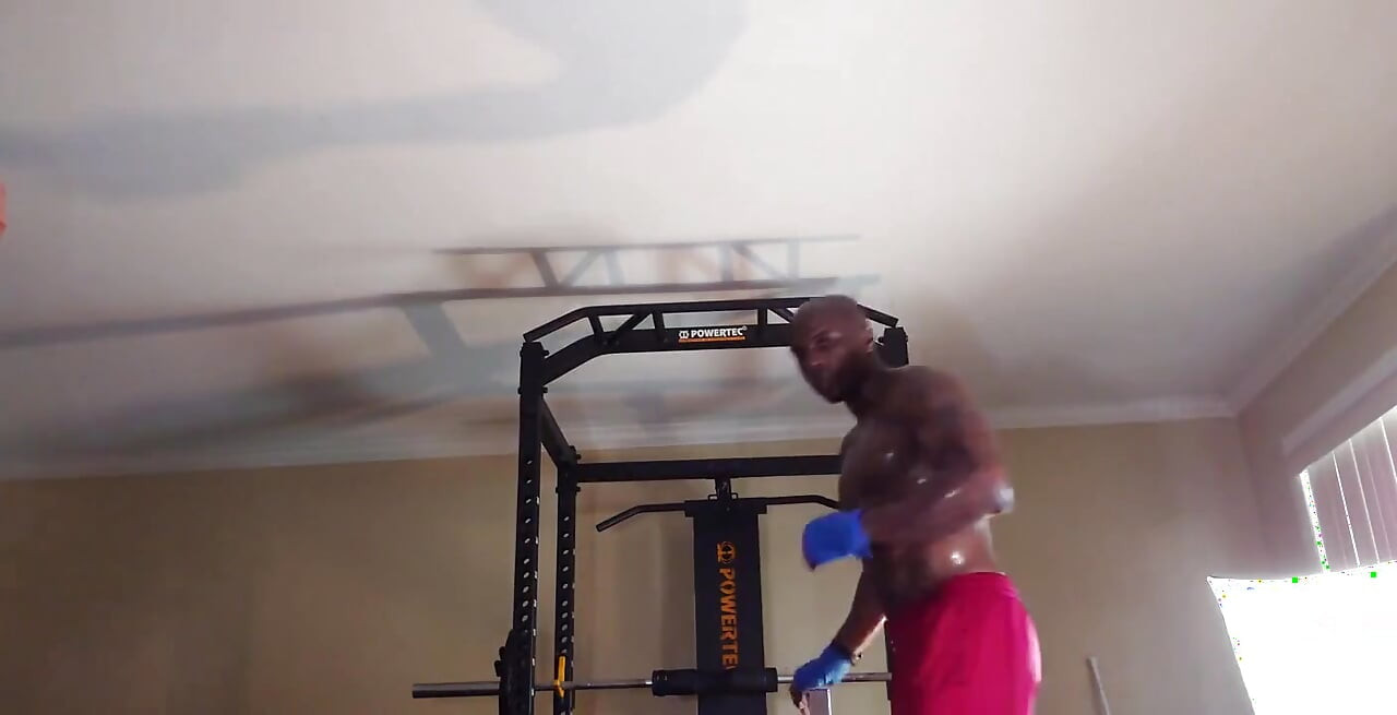 Boksački trening Danas integrirani pristup treningu koji se stalno mijenja pruža sustavan i progresivan pristup fitnessu