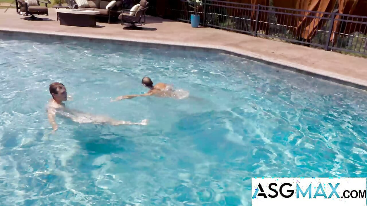 NEXT DOOR BUDDIES - Hunk  Brandon Anderson’s Manhandles Scott Finn's Tight Hole After the Run