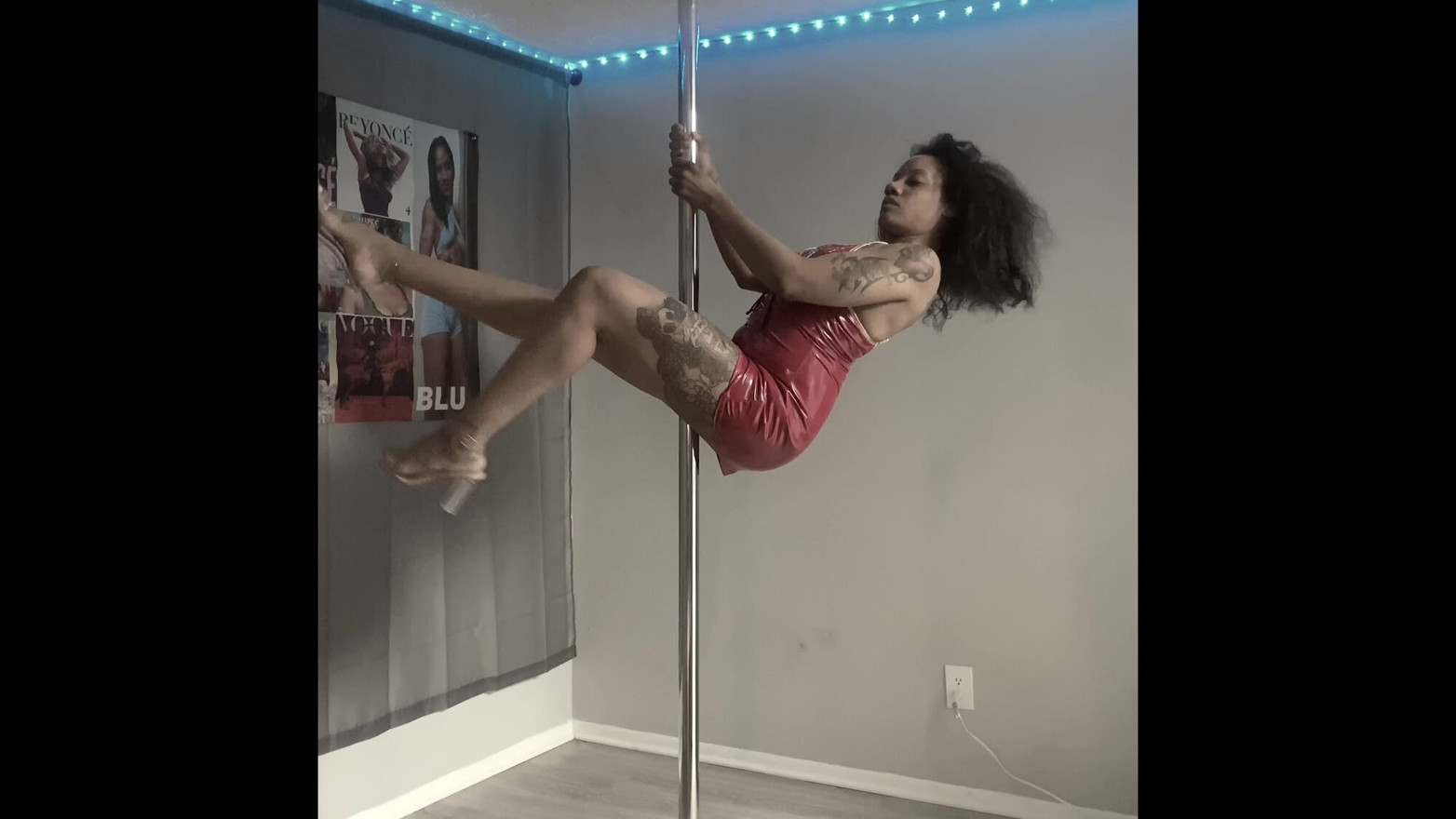Espectáculo exótico de pole dance que te dejará sin aliento