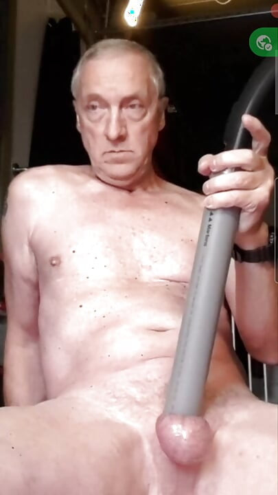 VACUUMCLEANER SUCKING DILDO ASSFUCK EXHIBITIONIST  CLOSE UP CUMSHOT SEXSHOW