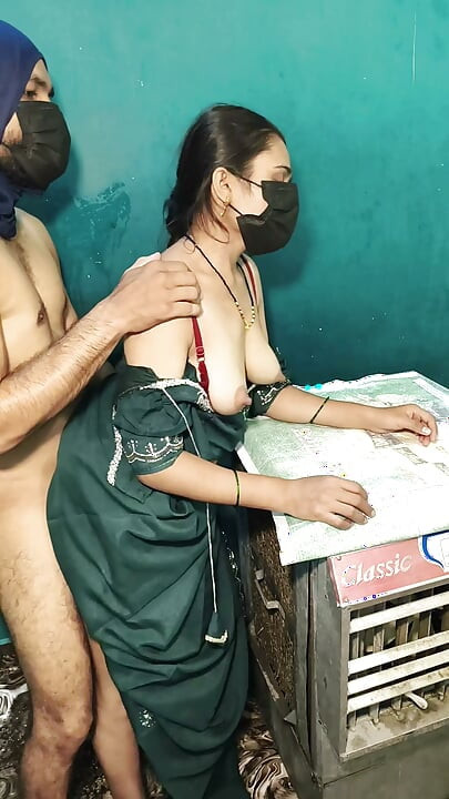 Sexo de Irmão e Irmã Postiços Indianos Garota Indiana de 18 Anos Virgem Sexo pela Primeira Vez Sexo de Amor com Namorada pela Primeira Vez