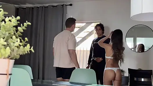 Cewek imut dientot habis-habisan