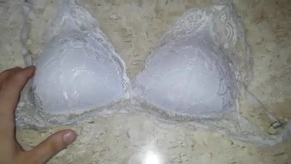 Cum white bra