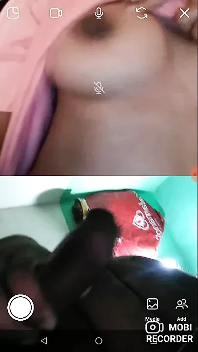 Video call with a babyy on instagram  showed her boobs