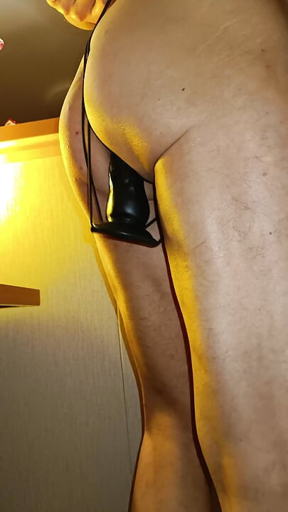Evening fun with a butt plug