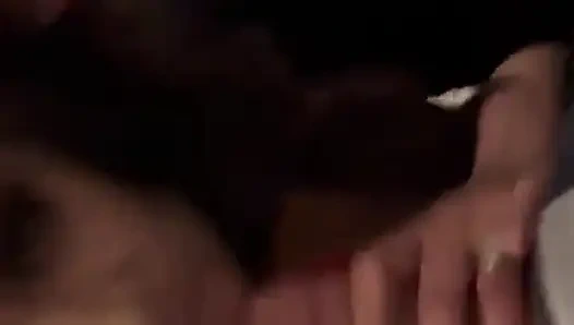 Kocasını en iyi arkadaşıyla aldatan evli kadın