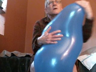 Grande gobba, schiocco, presa e sperma - 2-21 - BalloonBanger
