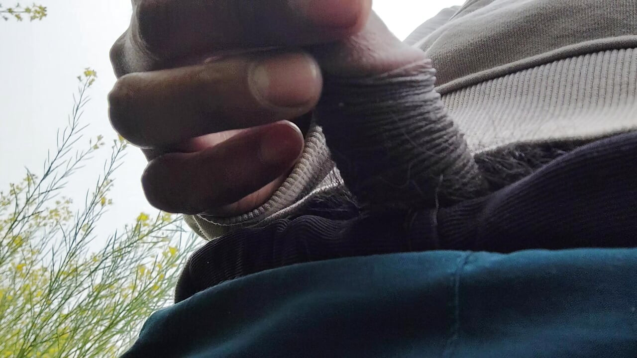 Gaon ka Mausam mein hath se hilane ka Maja