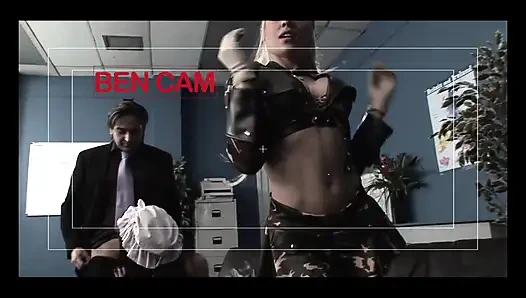 Amcık yalama büyük siyah amcığı parmaklıyor sikişiyor