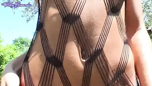 Jennifer Stone трахает в задницу большой черный член