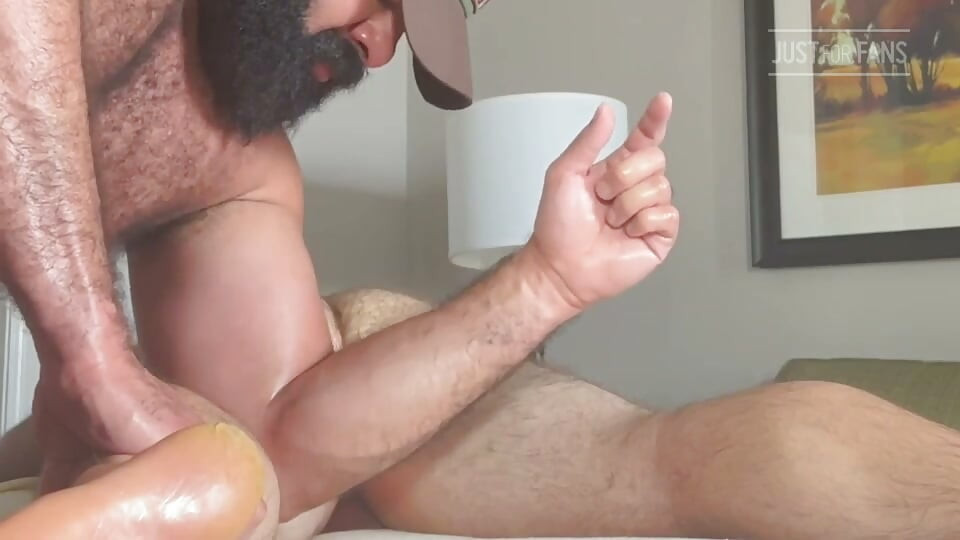 Bear Massage with happy ending