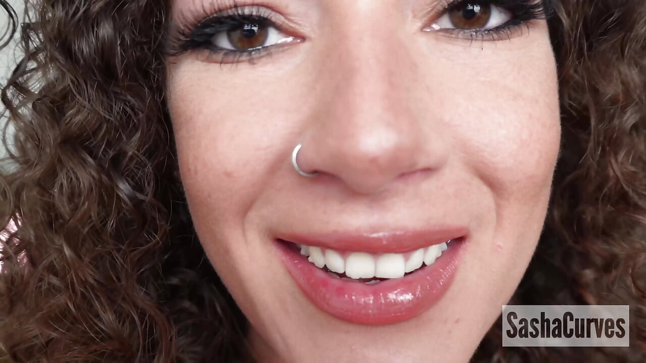 Namorada gigante acidentalmente encolhe você