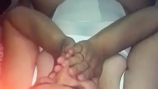 Я трахнул свою подругу в миссионерской позе