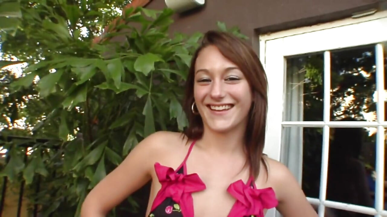Brunette Babe Deepthroats Huge Cock and Swallows Cum Outdoors