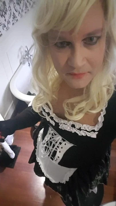 Sissy maid