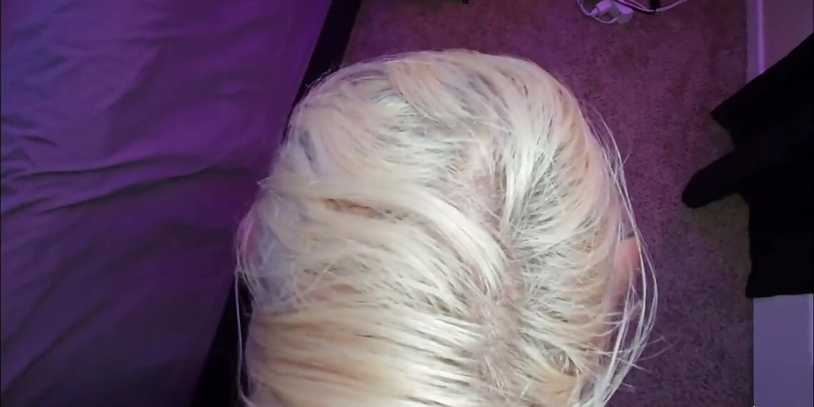 Big tit blonde babe Bambi Blitz