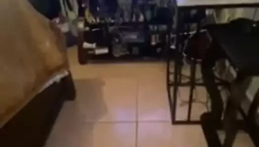 Bayan leylidi boşalıyor