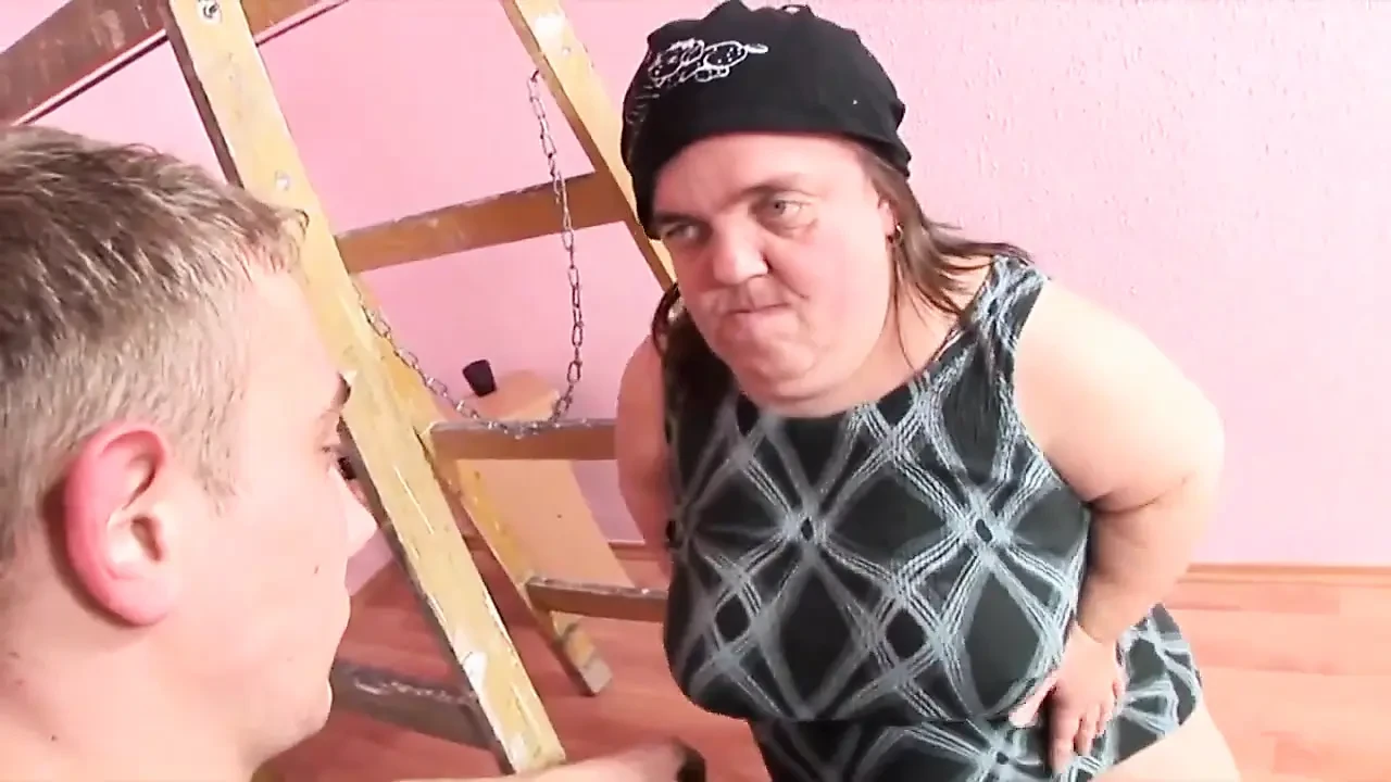 Gidget The Monster Midget - fetish,big pussy