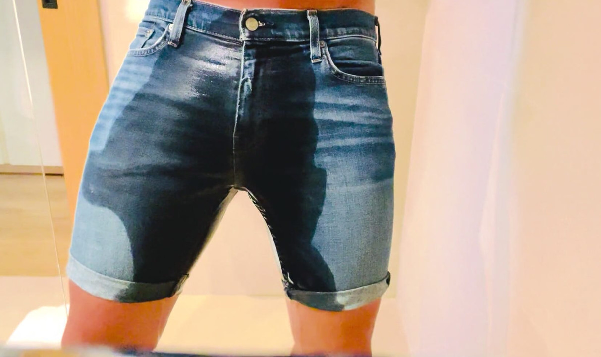 Hollister shorts pissed off