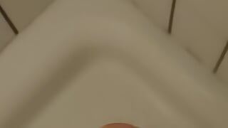 Duşta tatmin edici mastürbasyon