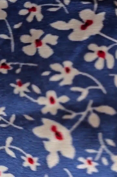 Wtf Apakah Anda Lakukan! Pria mesum ini meluncurkan penisnya ke dalam celana dalamku sampai muncrat banyak banget