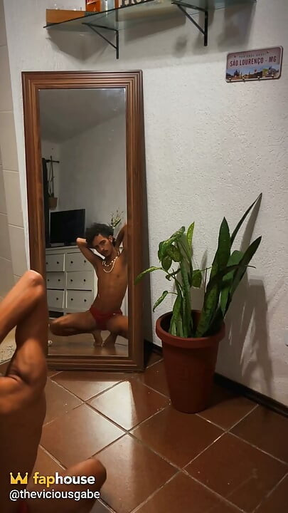 Showing off Naked in Front of My Friend