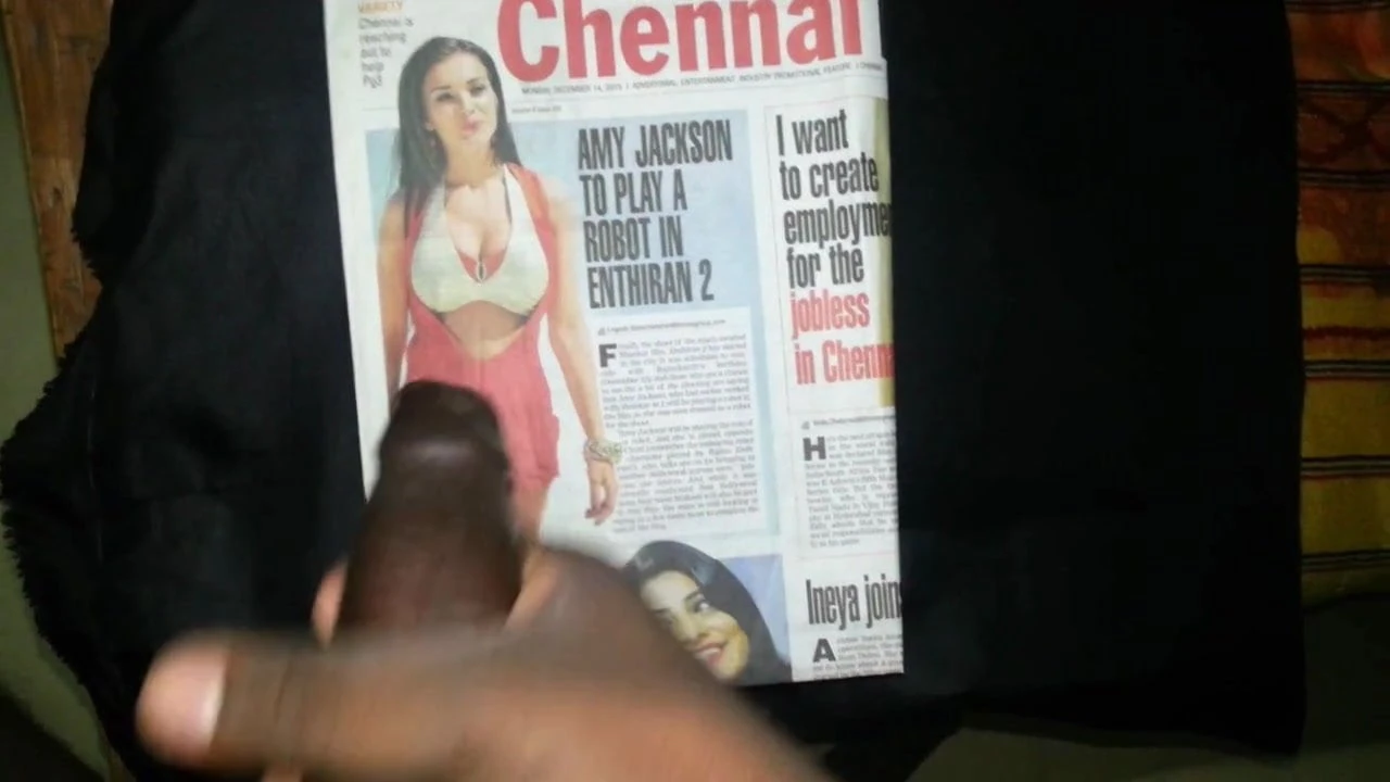 Tribut sexy cu spermă pentru importul britanic Amy Jackson