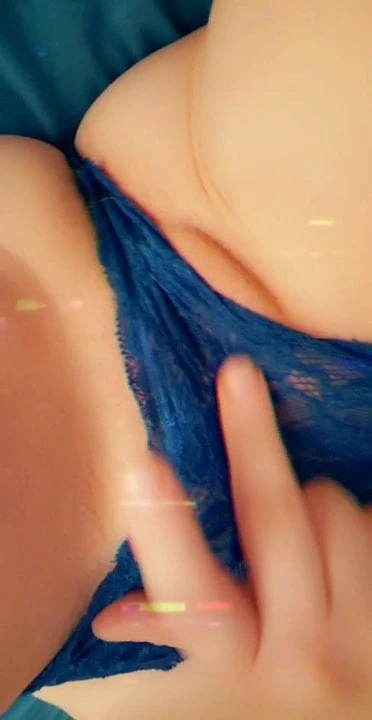 Juicy little rub