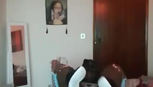 Murid super semok ini akan crot di mulutmu