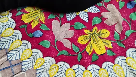 Desi dorfmädchen zum ersten mal - enge muschi wird hart in echtem selbstgedrehtem XXX video gefickt