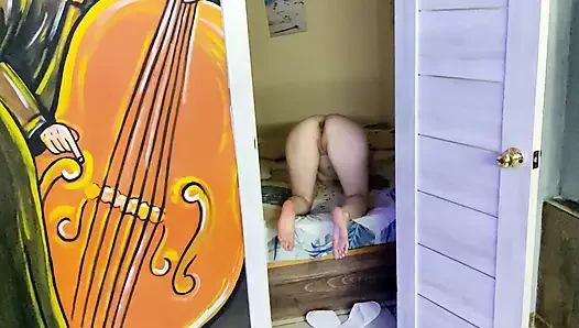 Naked wife in the sauna. I'm a little shy, but I want to show myself.