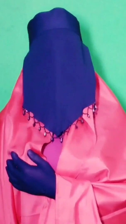 Fată indiană musulmană din Burkha se bucură de o noapte romantică de sex | Clip 1