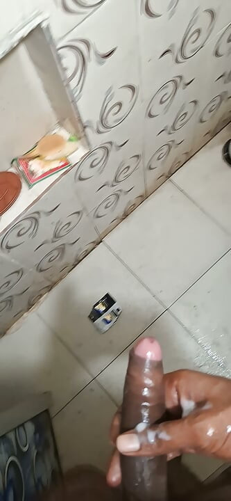 Obří pták, ruční práce a výstřik