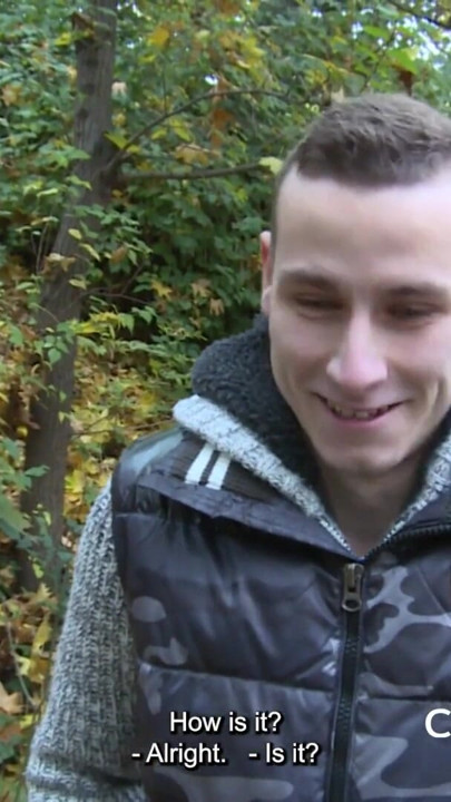 Slatka studentica se divlja u parku (Czech Couples) | Isječak 1