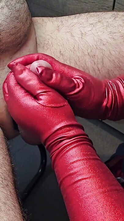 My Step Stepmom Teaches You How to Give the Best Handjob to Step Stepson