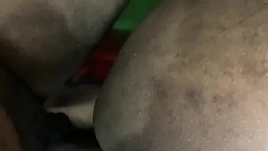 Tamil yenge üvey erkek kardeşini sikiyor