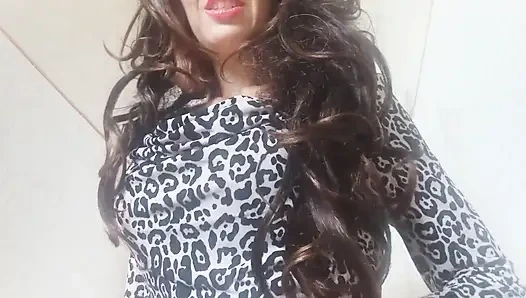 Этот сестренка выглядит мужеливой, но она ДС! На самом деле она действительно любит член