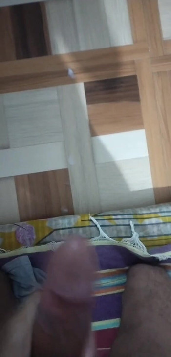 INDIAN BOY MASTRUBATING WHEN ALONE IN HOME