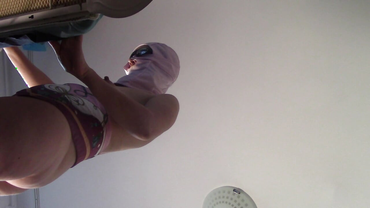 Sexy woman does naked cleaning. Hot hairy Latin hair, big, big ass. Hot woman massages her hairy.