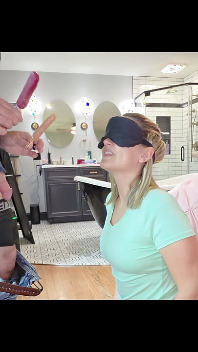 Mit der verbundenen Augen beim Geschmackstest reingelegt, mit Blooper-Reel