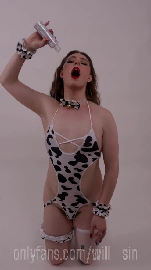 Jill Pill Is a Sexy Cow Girl: Got Milk?